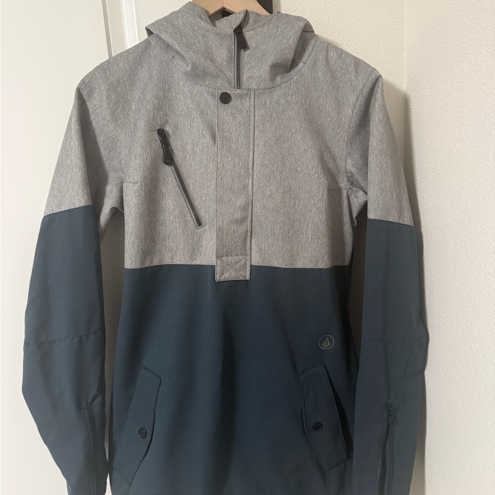 Volcom Women's Gray and Dark Blue Ski Jacket